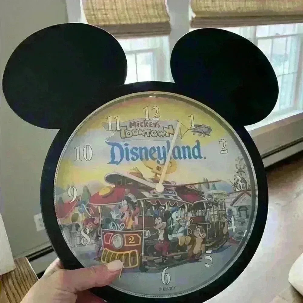 Vintage Disneyland Toontown clock RARE